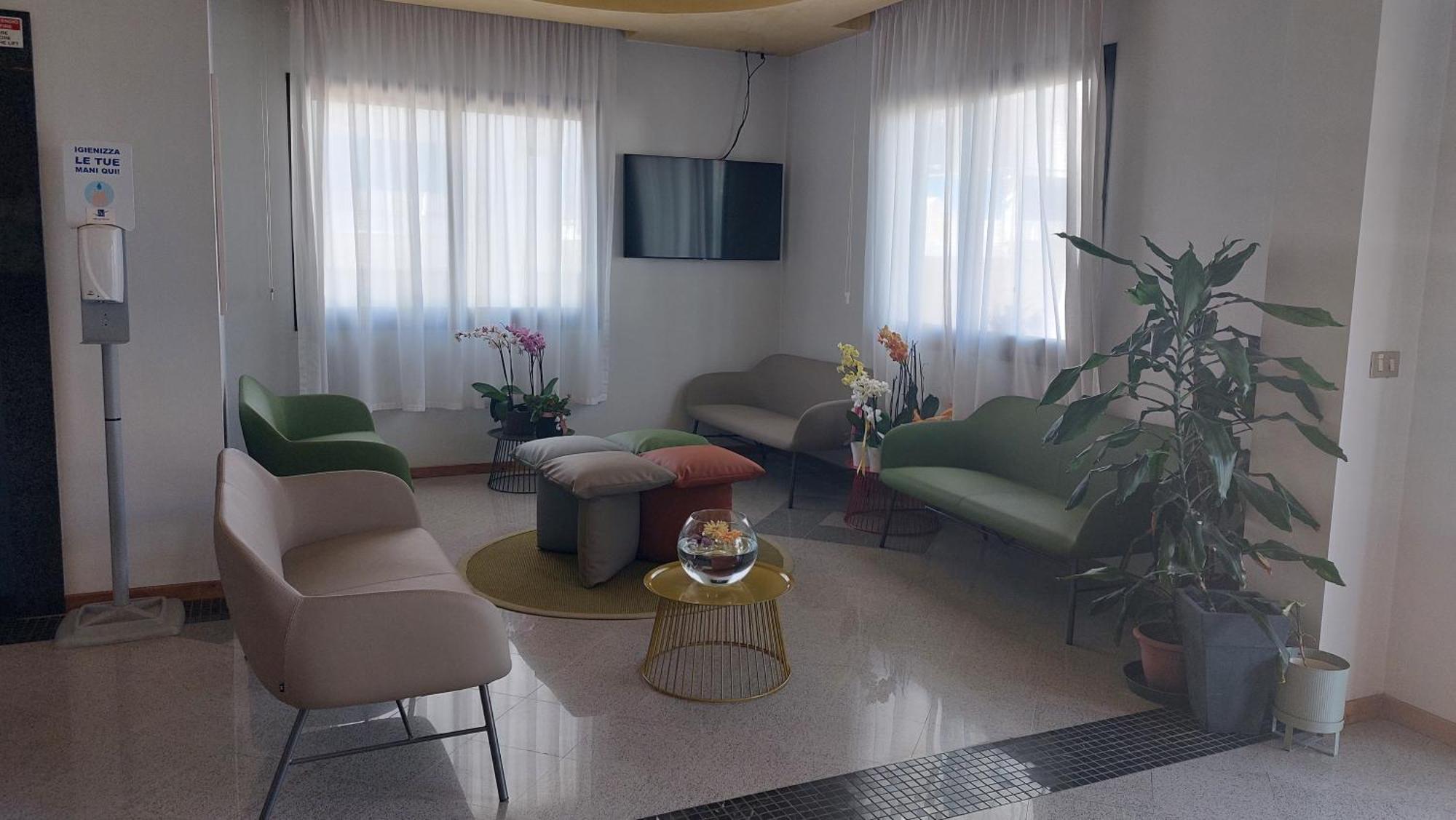לידו די ג'סולו Albergo Ridente מראה חיצוני תמונה