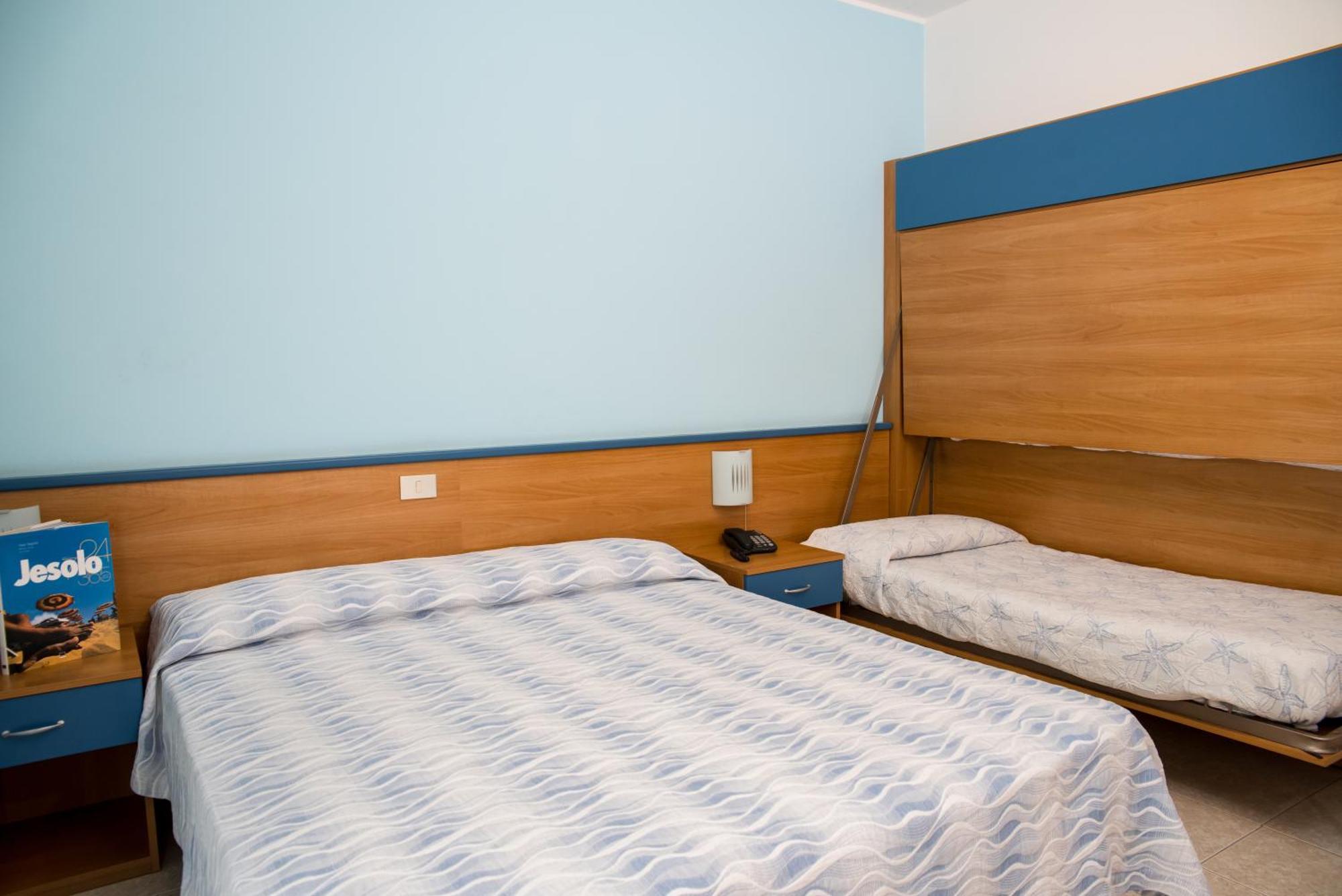 לידו די ג'סולו Albergo Ridente מראה חיצוני תמונה